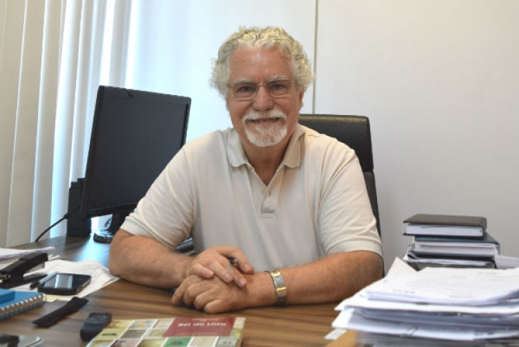 Professor Aníbal Bragança