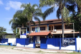 Foto da fachada da unidade UFF Rio das Ostras