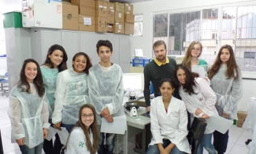 Curso Histopatologia 2015: Professora Caroline Fernandes, professor Leonardo Mendonça e alunos