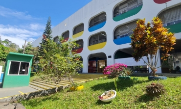 Foto da fachada do Coluni