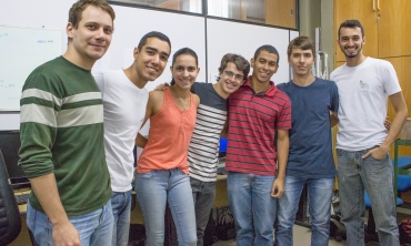 Alunos da UFF participantes do projeto